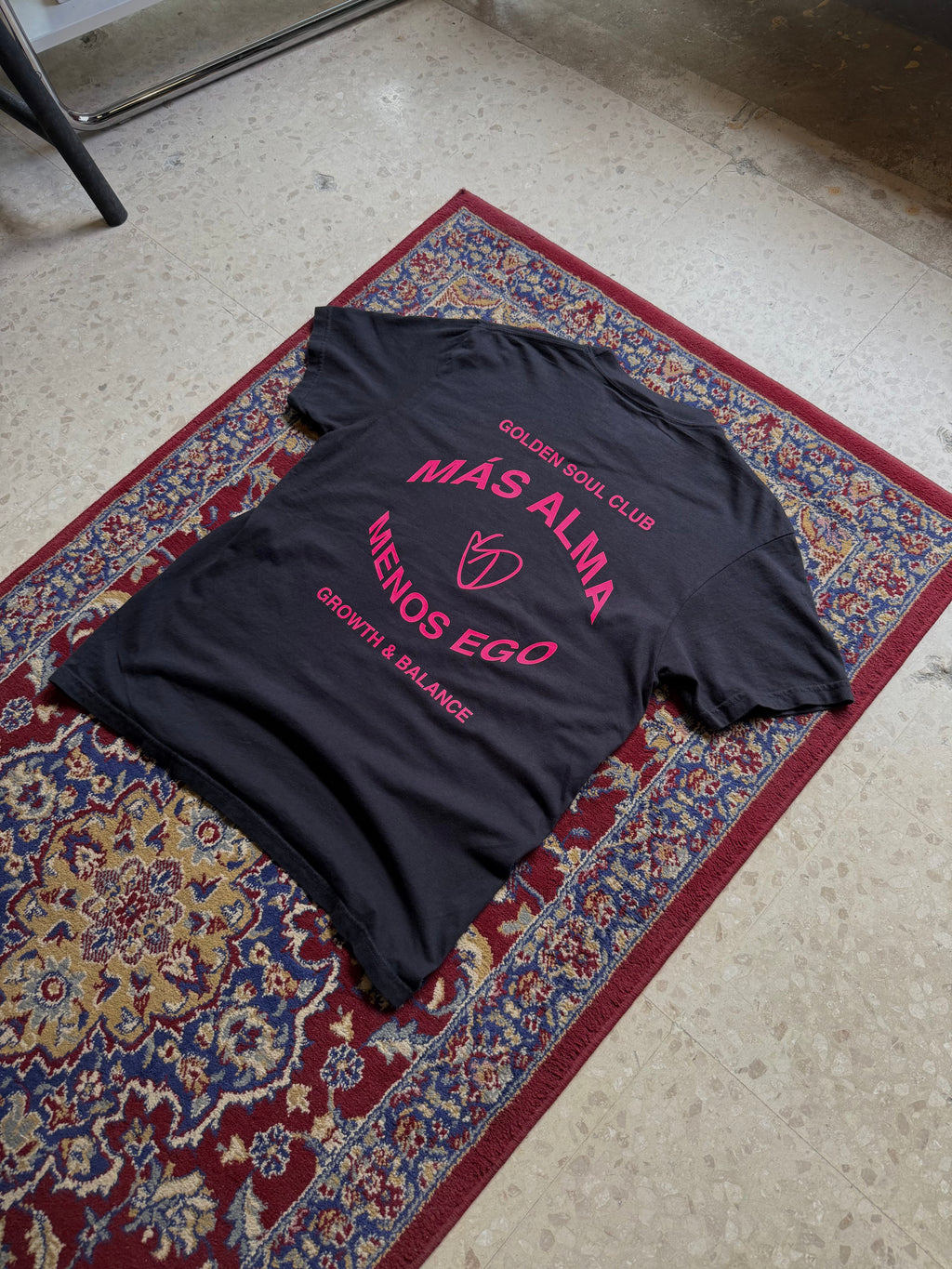 Más Alma > Menos Ego Tee